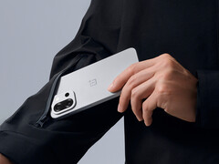 Le OnePlus 13T sera doté d'une batterie de 6 260 mAh (Image source : OnePlus - edited)