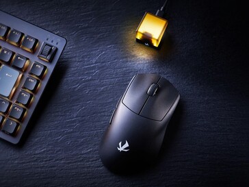 Variante noire de l'Elecom VM800 avec son récepteur RGB. (Source de l'image : Elecom)