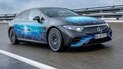 La batterie à semi-conducteurs de cette EQS permet de parcourir 620 miles avec une charge. (Source de l&#039;image : Mercedes)