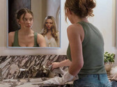 Dans le monde des Winchester, la perfection n'est qu'un début. Entrez dans The Housemaid - où les secrets sont polis et où le danger se cache derrière chaque porte.