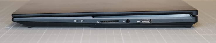 Lecteur de carte SD, prise casque 3,5 mm, HDMI 2.1