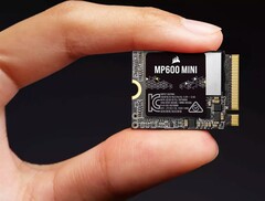 Le Corsair MP600 Mini R2 promet des taux de lecture allant jusqu&#039;à 7 000 Mo/s. (Image : Corsair)