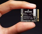 Le Corsair MP600 Mini R2 promet des taux de lecture allant jusqu'à 7 000 Mo/s. (Image : Corsair)