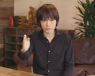 Masahiro Sakurai, créateur de jeux Nintendo, assis à une table (Source : The Guardian)