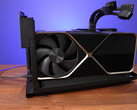 La RTX 4090 FE tient à peine dans un boîtier de GPU externe Razer Core X Chroma. (Image Source : Jarrod's Tech)