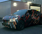 Le L60 camouflé porte un autocollant "meilleur que le modèle Y" (image : Weibo)