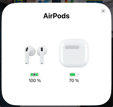 Lorsque l'étui est ouvert, une fenêtre contextuelle apparaît sur l'iPhone.