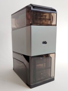 L'arrière. (Source de l'image : Notebookcheck)