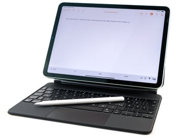 iPad Air 4 avec clavier magique et crayon 2