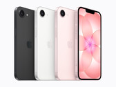Alors que l'iPhone 16e n'existe qu'en noir et blanc, Apple propose l'iPhone 17e dans un coloris rose pâle supplémentaire.