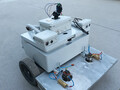 La tondeuse à gazon autonome Arduino de Viktor Kurusa utilise la technologie UWB pour un positionnement précis. (Image source : Viktor Kurusa via Hackster)