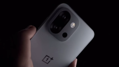 Le OnePlus 13T lancé en début d'année. (Source de l'image : OnePlus)