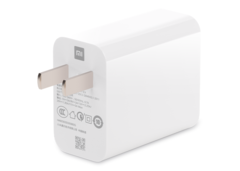 Le nouveau Xiaomi Mi Charger 33 W peut être utilisé avec les MacBooks d'Apple. (Source de l'image : Xiaomi)