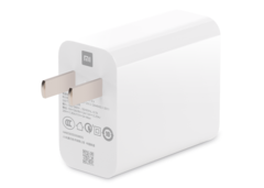 Le nouveau Xiaomi Mi Charger 33 W peut être utilisé avec les MacBooks d&#039;Apple. (Source de l&#039;image : Xiaomi)