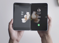 Microsoft a réussi à optimiser davantage le Snapdragon 855 SoC et à en tirer des performances supplémentaires pour le Surface Duo. (Source de l'image : Microsoft)