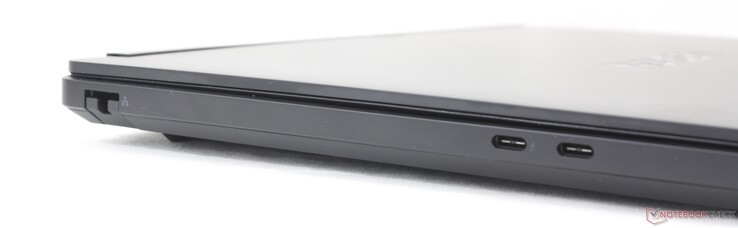 À gauche : RJ-45 (1 Gbit/s), USB-C Thunderbolt 4 avec DisplayPort 2.1 + Power Delivery, USB-C avec DisplayPort 2.1 + Power Delivery (10 Gbit/s)