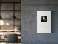 Le commutateur à écran tactile S100 (photo) d&#039;Aqara a obtenu la certification Matter. (Source de l&#039;image : Aqara)