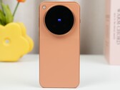 Le Vivo X500 Pro Max orange sera disponible en version mondiale avec une batterie plus grande que celle de la version européenne, selon une annonce d’un revendeur à Hong Kong.
