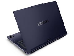 Le Lenovo Legion 7a Gen 11 sera disponible en deux couleurs, Glacier White et Nebula, comme illustré ici. (Source de l'image : Lenovo)