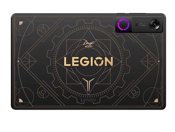 Le Legion Y700 Gen 5 Warrior Edition présente un design personnalisé à l'arrière.