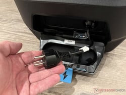 Câble d'alimentation rétractable pour l'alimentation électrique