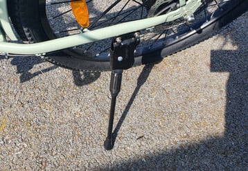 Le support de vélo offre un très bon soutien pour le vélo électrique Touroll B2