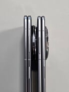 Le Magic V3 et le Magic V5, de droite à gauche. (Source de l'image : Weibo)
