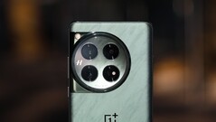 Le OnePlus 12. (Source : OnePlus)