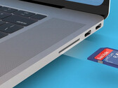 Apple prévoit apparemment de lancer trois nouveaux modèles de MacBook Pro, en commençant cet été par des variantes de 14 et 16 pouces. (Image source : MacRumors)