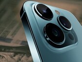 Les prix de base des smartphones iPhone 14 Pro Apple devraient augmenter d'au moins 100 USD. (Image source : @ld_vova/Unsplash - edited)