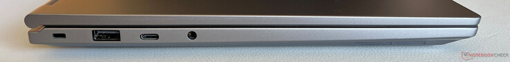 Côté gauche : Kensington NanoSaver, USB-A 2.0, USB-C 3.2 Gen.2 (10 Gbps, DisplayPort ALT mode 1.4a, power delivery), 3,5 mm stéréo