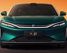 Une autonomie de 626 miles, une puissance de 764 hp et une recharge en 9 minutes : BYD lance les préventes de sa nouvelle berline électrique de luxe Da Han EV en Chine, à partir d'un prix équivalent à environ 36 900 dollars