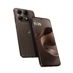 Le Motorola Edge 70 Pro+ en Pantone Chicory Coffee.
