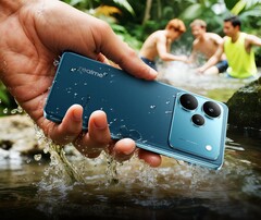 Le Realme P4 Pro 5G est disponible en trois couleurs, dont le bleu nuit (Image source : Realme)