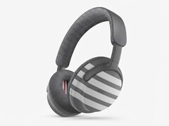 Le casque QuietComfort Ultra de Bose en édition limitée, signé Thom Browne, coûte plus de deux fois plus cher que le modèle standard.