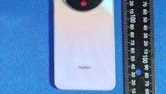 Le &quot;Focus 2 5G&quot;. (Source de l&#039;image : Nubia)