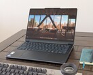 Le Lenovo Yoga 9 2-in-1 14 G11 troque la 4K contre du 120 Hz et un ancien processeur légèrement plus rapide contre un modèle plus récent légèrement plus économe en énergie
